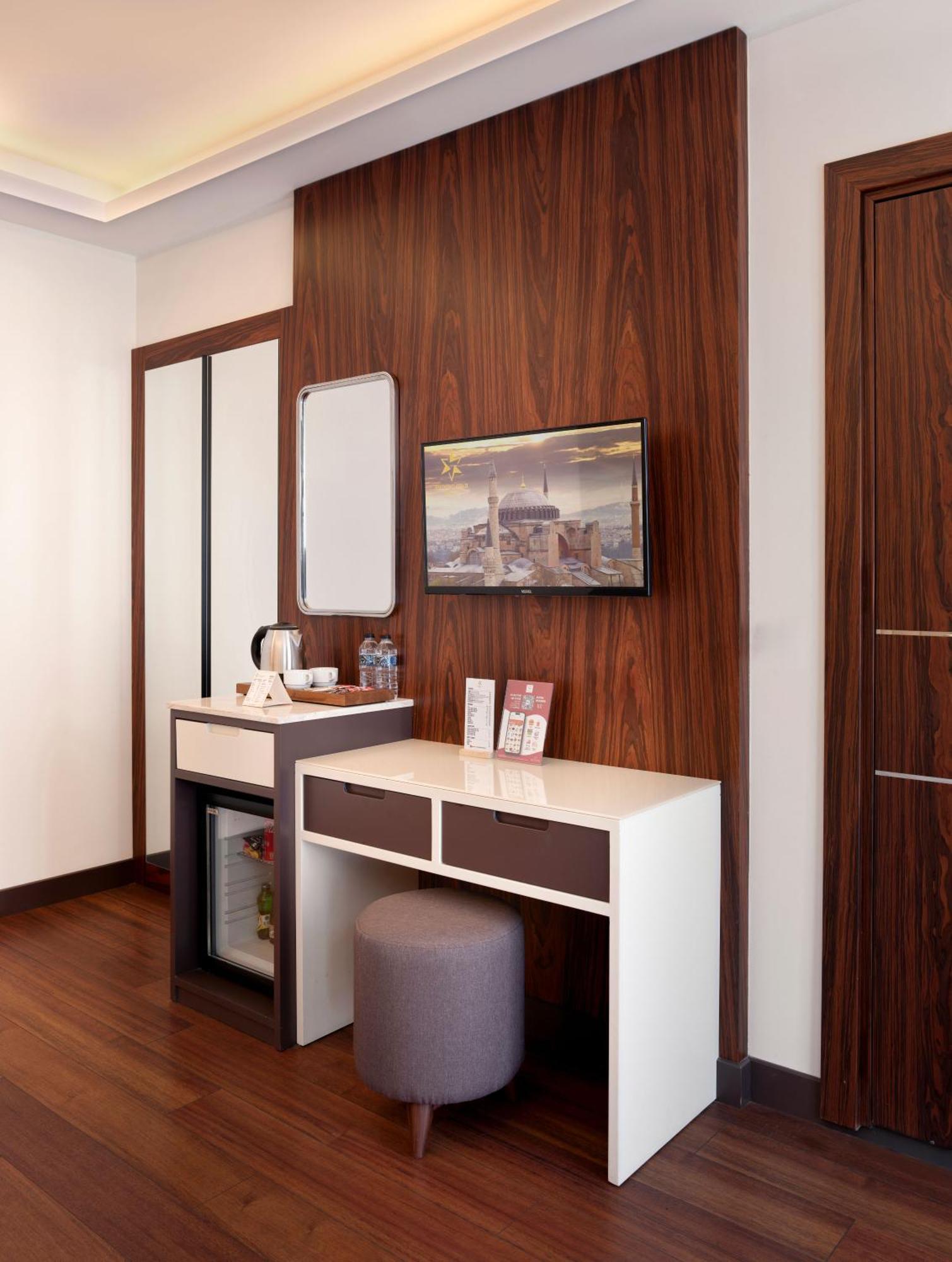 Hotel Shining Star 4*